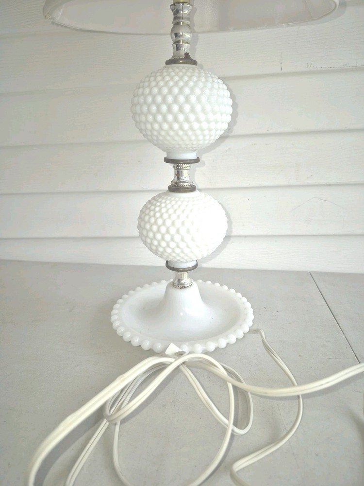 VINTAGE HOBNAIL THREE TIER LAMP
