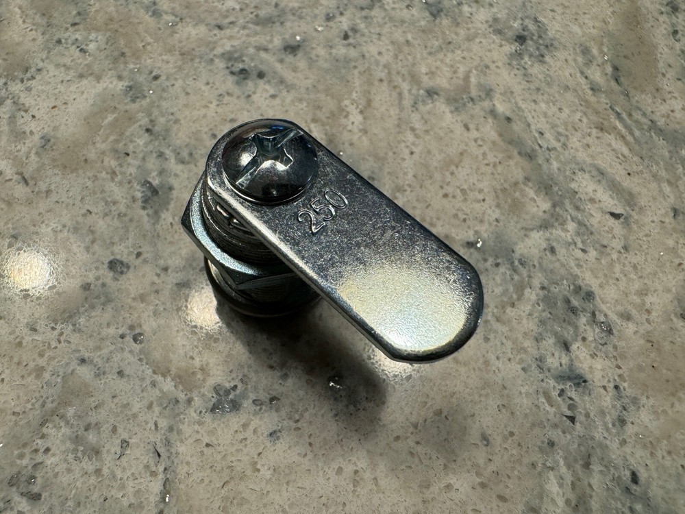 Seeburg Jukebox Lock & Key Replacement *NEW*