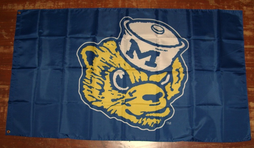Michigan Wolverines 3'x5' Flag Banner