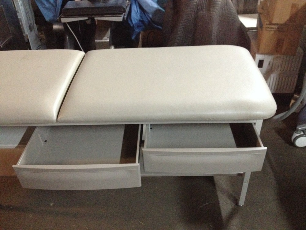 Brewer Element Treatment / Exam Table