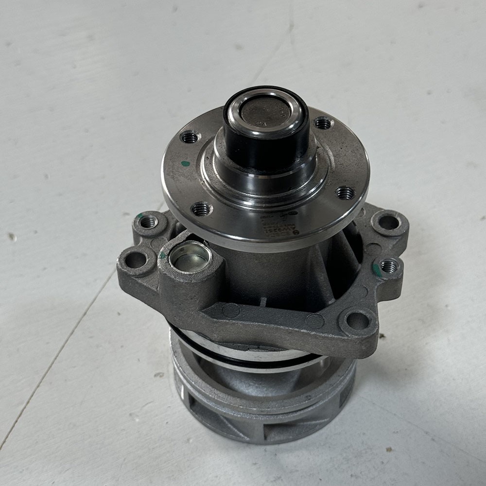 BOSCH Water Pump For BMW X5 E34 E36 E39 E46 E53 E83 E85 11517527799 11517527910