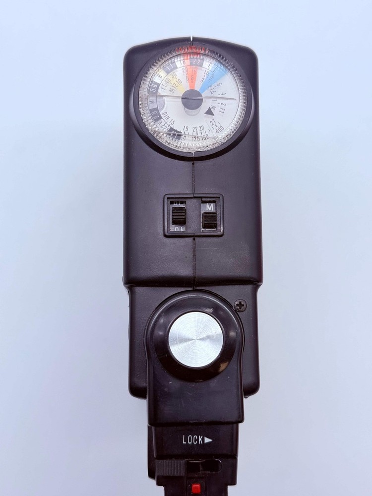 Vivitar Auto Thyristor 292 Camera Flash Untested