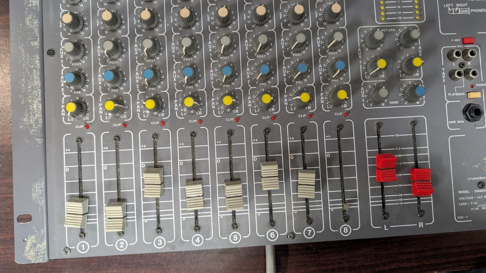 STUDIOMASTER DIAMOND 8-2RB MIXER