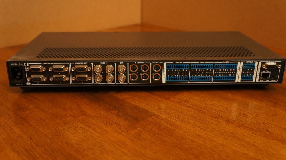 Extron MPX 423 A Media Presentation Matrix Switcher