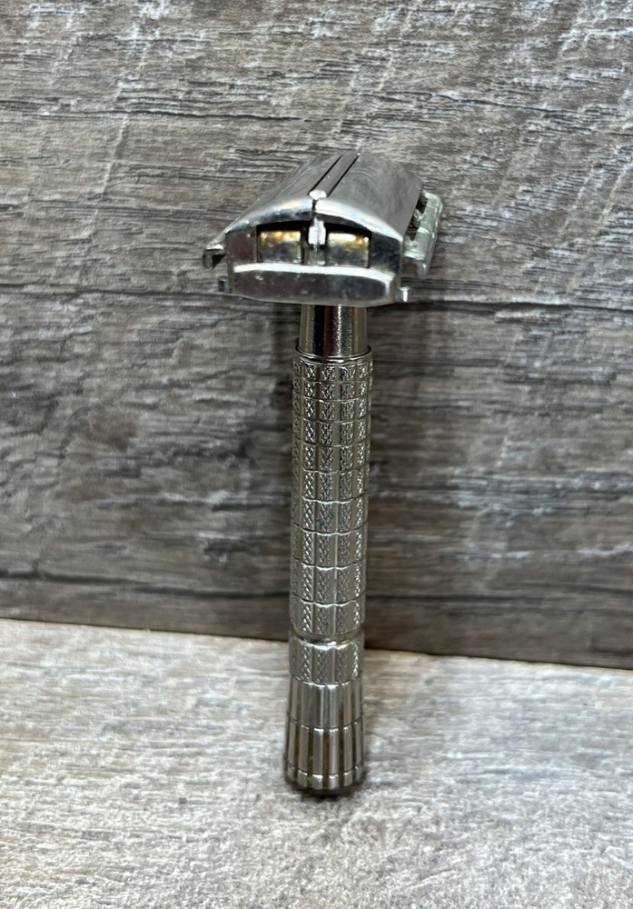 Vintage Gillette Flare Tip Super Speed Safety Razor - Date Code E1 1959