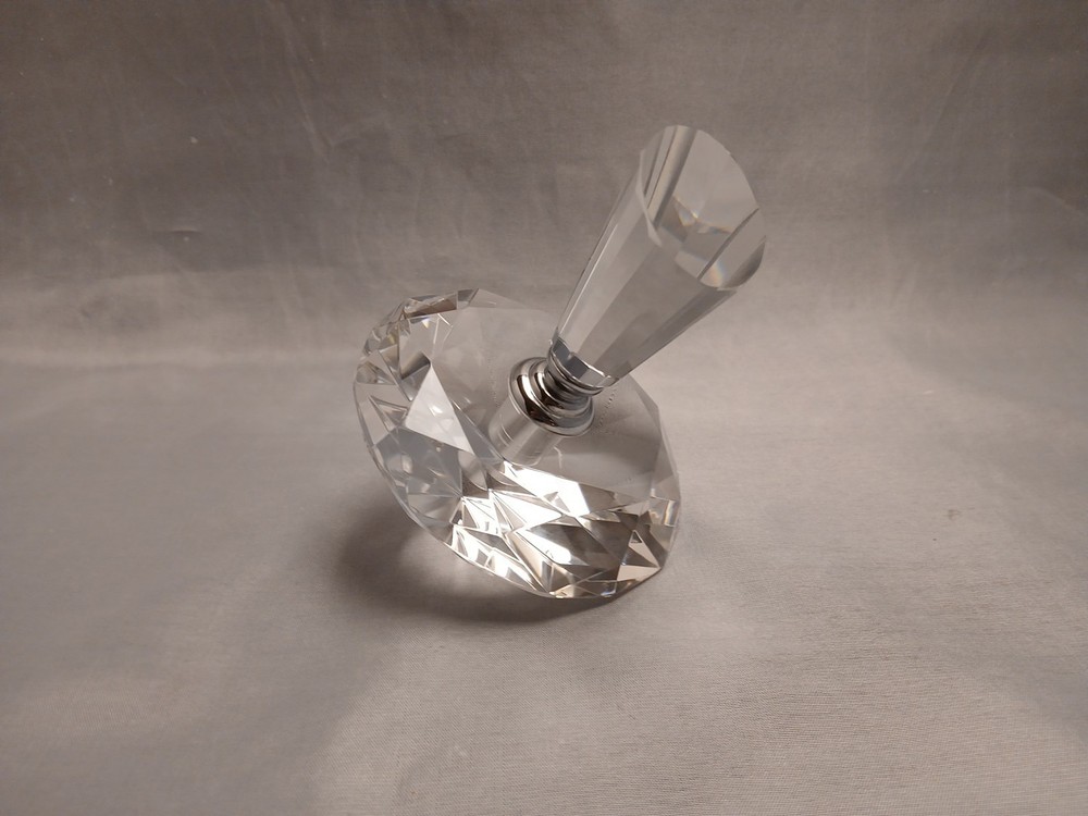 Diamond Shape Faucted Crystal Perfume Bottle