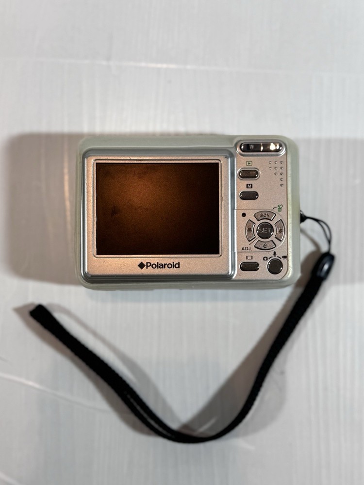 WORKING Polaroid i832 8.0 MP Digital Camera - Silver