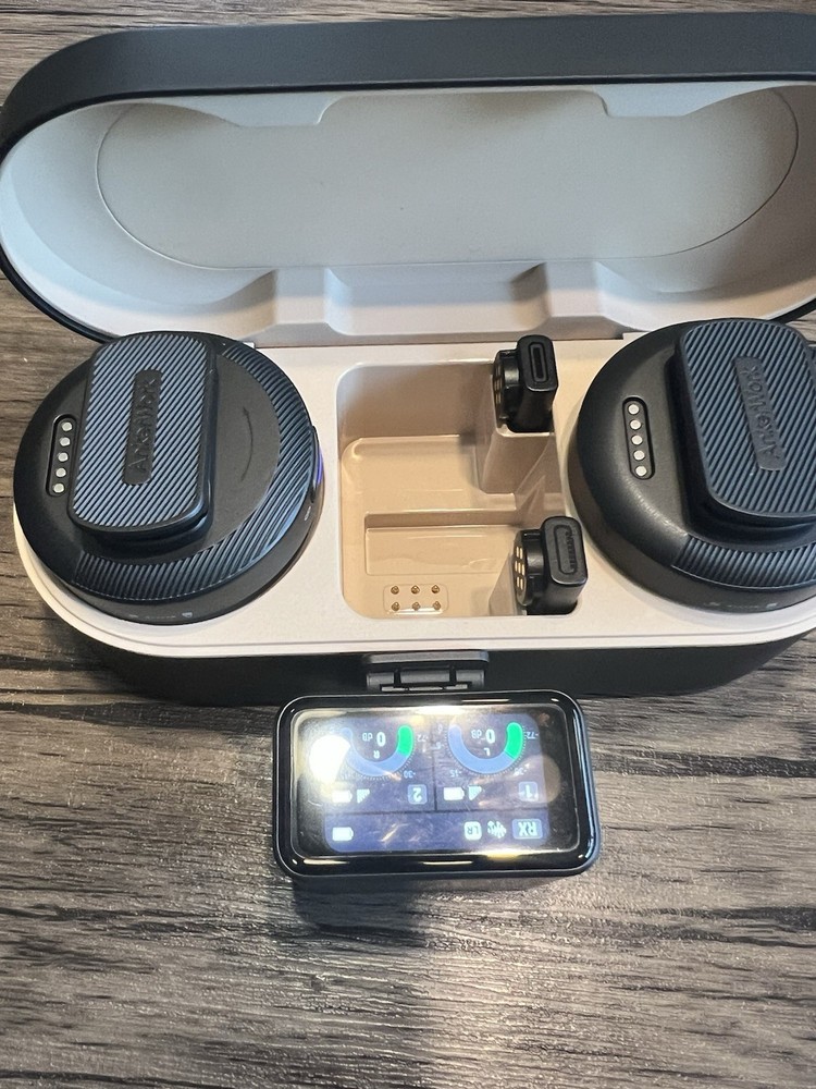 AnkerWork M650 Wireless Lavalier Mic System 2TX 1RX w/ Case Display