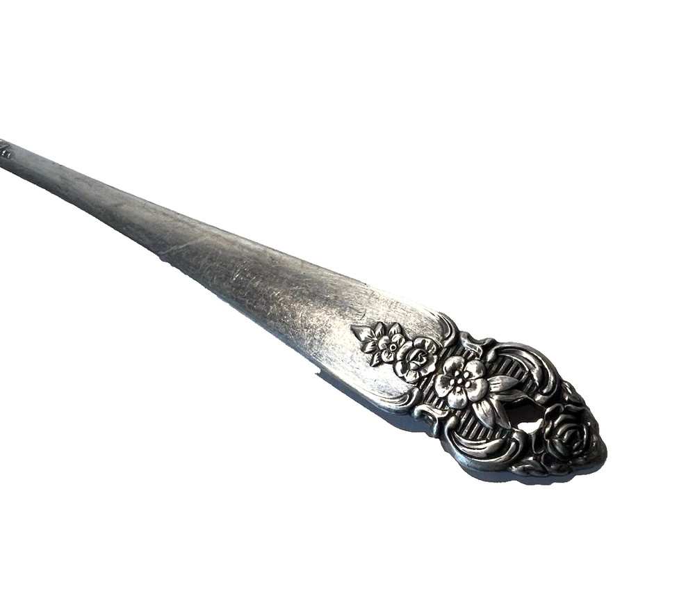 Prestige 4 Star Silver Plate Floral DISTINCTION Pattern Serving Fork