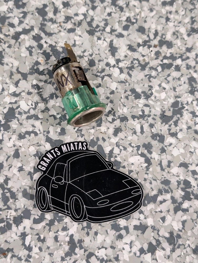 94-05 MAZDA MIATA MX5 CIGARETTE LIGHTER SOCKET ELEMENT  1994-2005