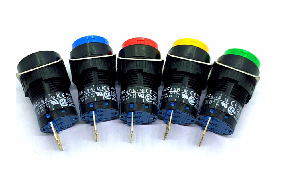 1PC NEW IDEC Self-reset round button switch 1NO1NC AB6M-M1RC red #LL