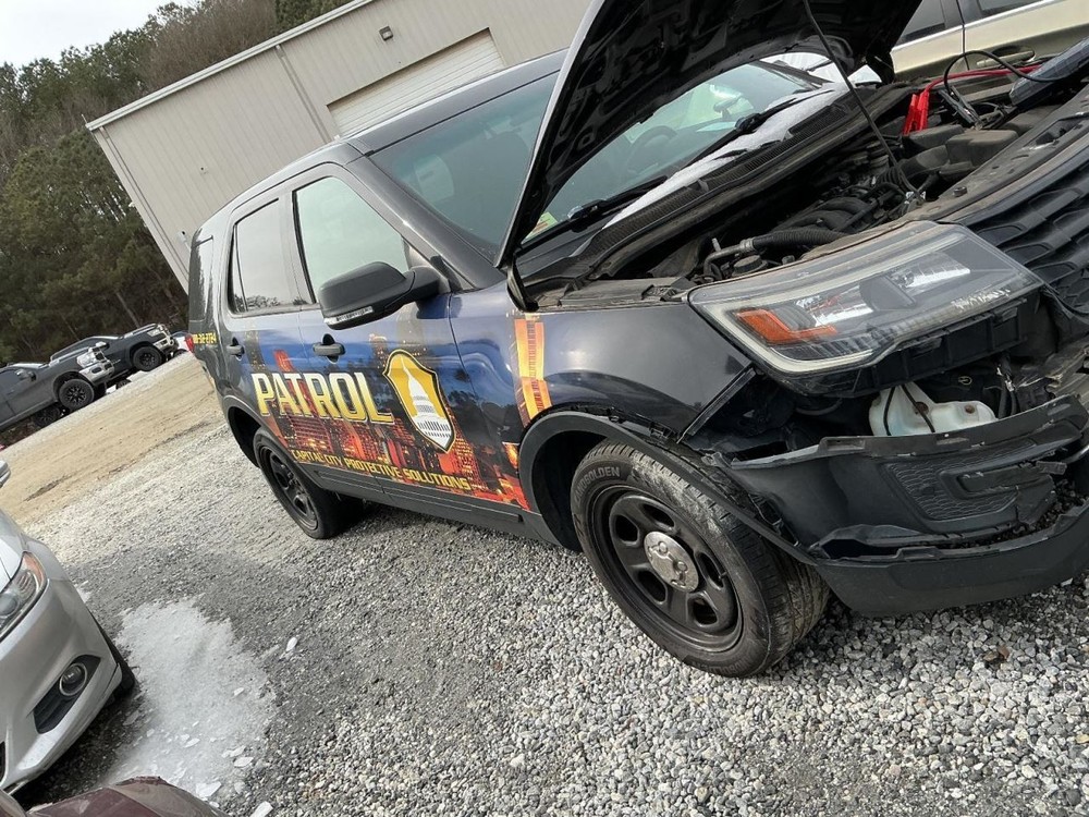 EXPLORER 2017 Glove Box 4942016