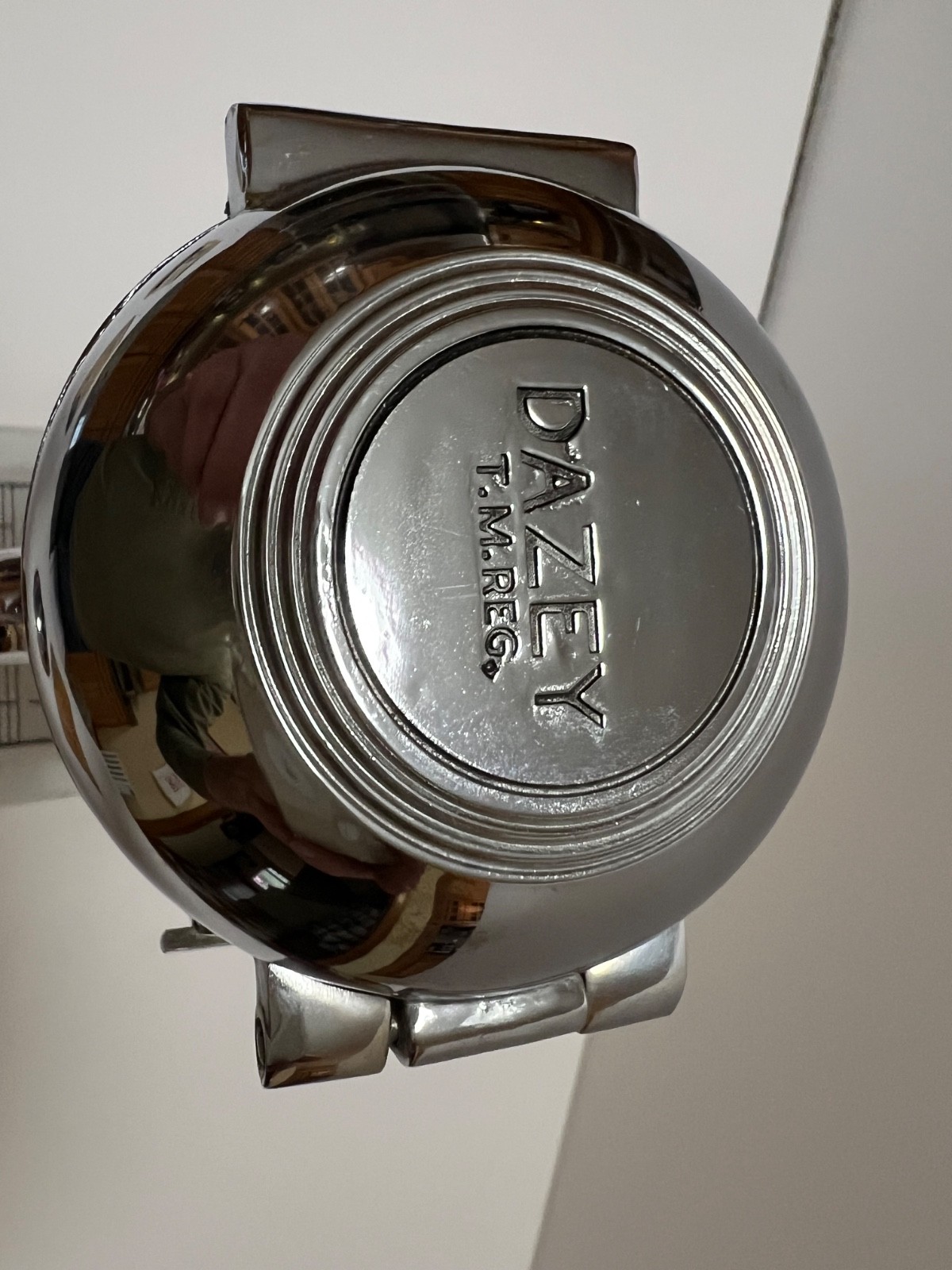 Amazing Chrome. "Dazy" Ice Crusher w/stand rare shaker top & wall Bracket