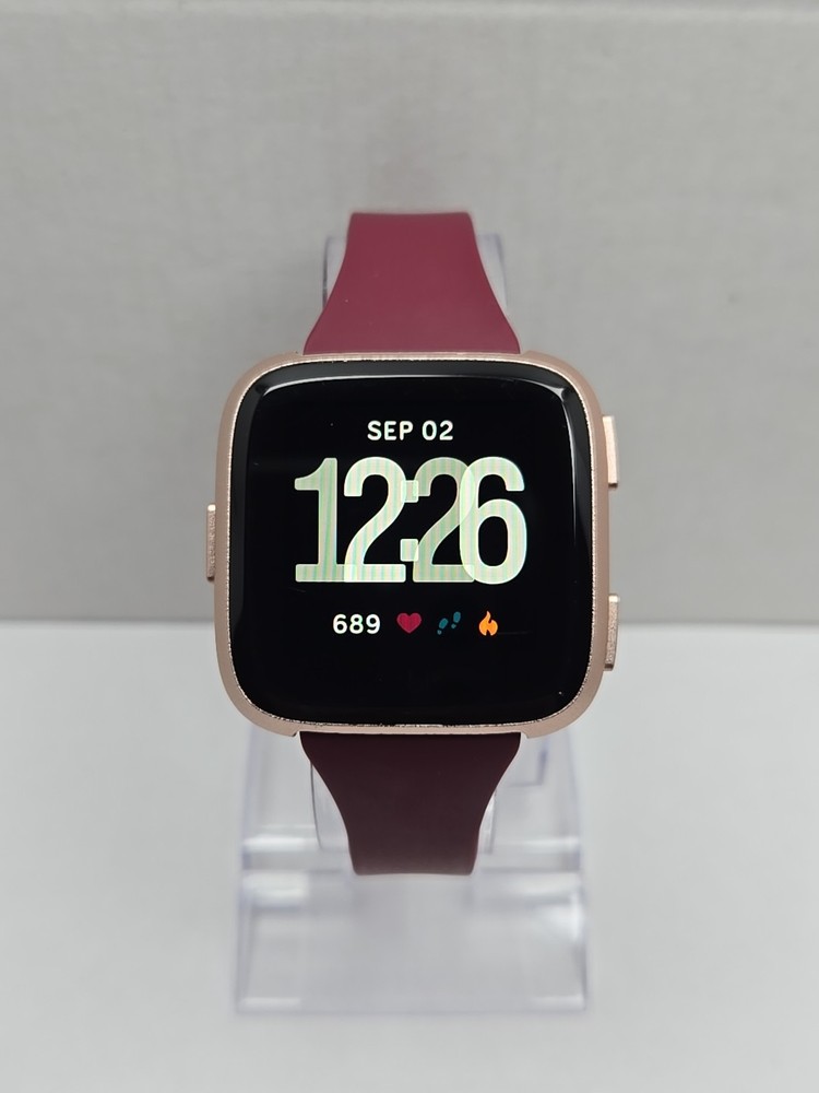 Fitbit Versa FB504 Smartwatch Heart Rate Bluetooth Activity Tracker W Charger