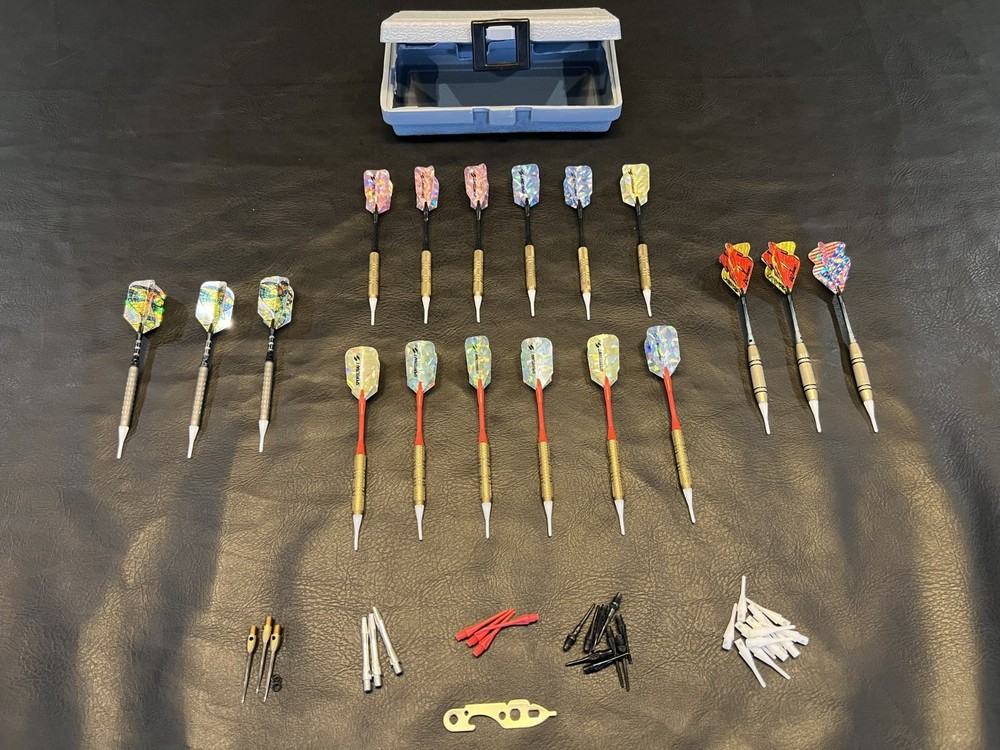 Lot of 18 Darts with Case