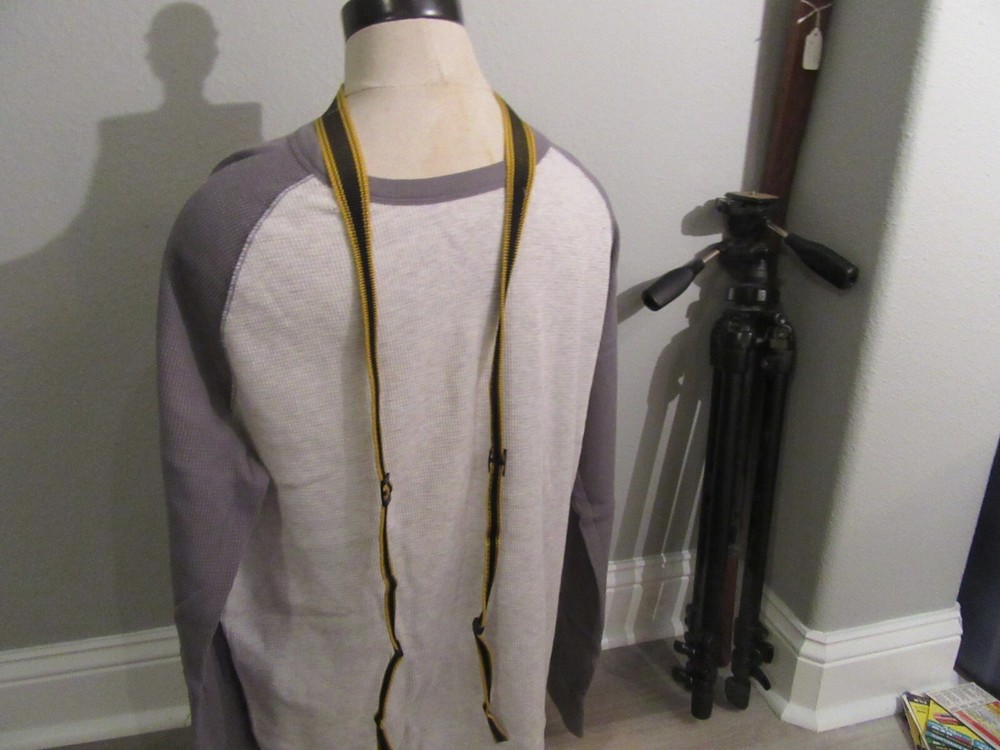 Nice Used Non-Hippie Nikon Camera Strap Looks Nice Good Condition