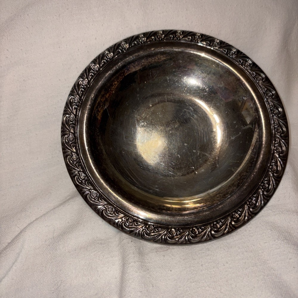William And Rogers Silver plate 7” Bowl