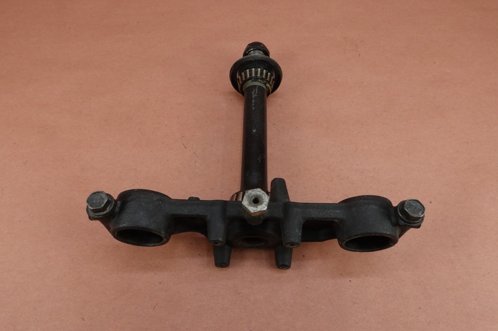 15 Suzuki DR200S DR 200 Triple Tree Lower Clamp Stem