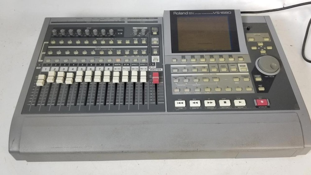 Roland VS-1680 24 Bit Digital Studio Workstation Multitrack Recorder