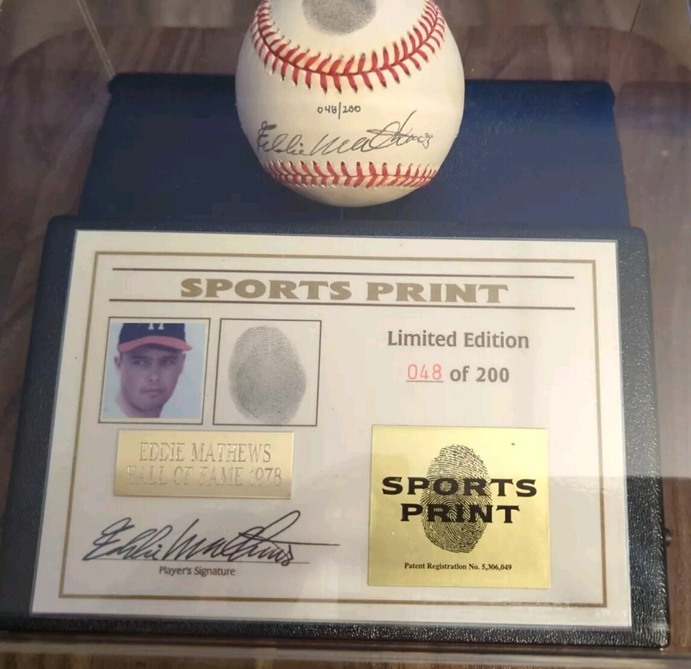 Eddie Mathews Signed Thumbprint & Baseball w/ Display Case
