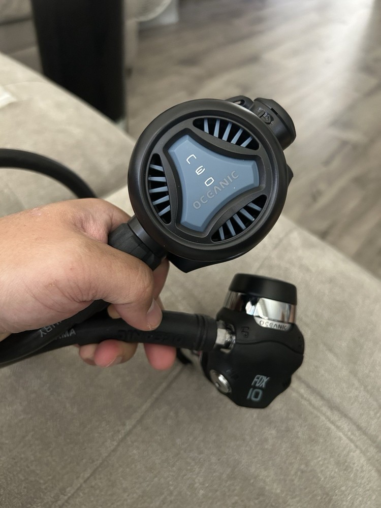Oceanic Scuba dive regulator