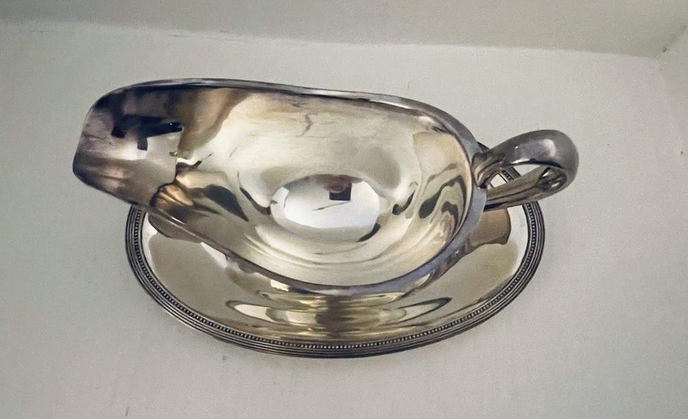 Vintage Madison WM Rogers Gravy Sauce Boat Silver Plate 8.5” Long