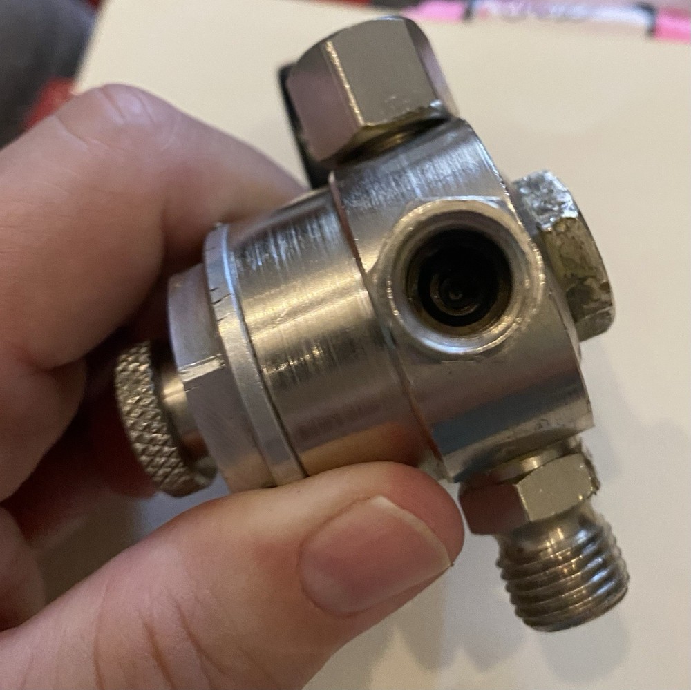 BINKS- 85-221 PRESSURE REGULATOR