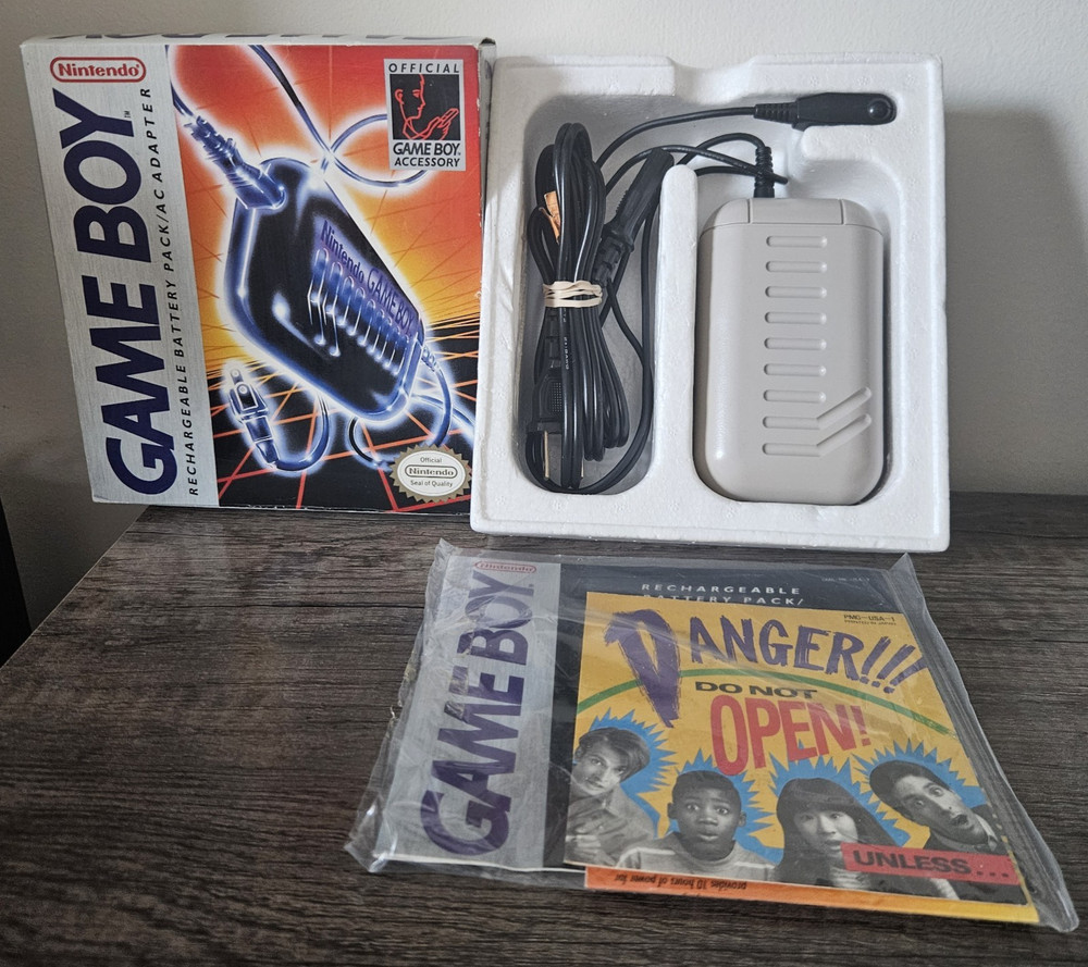 Nintendo Game Boy Rechargable Battery Pack/ AC Adapter *TESTED*