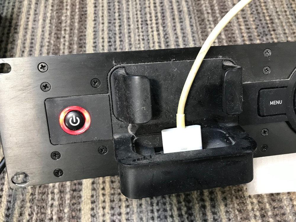 NuMark iDec Player and Recorder for iPod Rack Mount input/output**