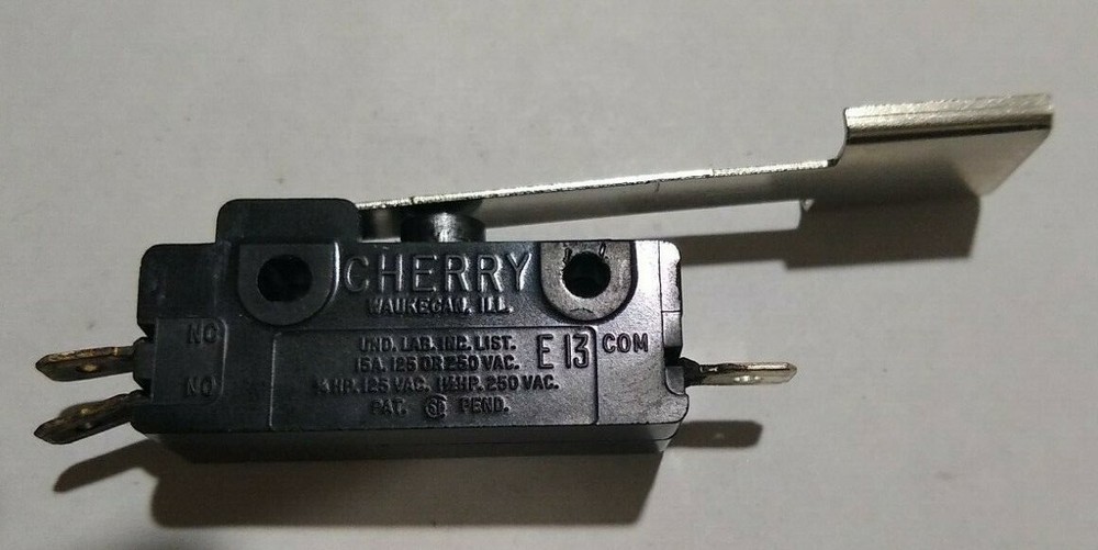 CHERRY Hinge Lever Snap Action 15A Micro Switch, 125 or 250 VAC    T5
