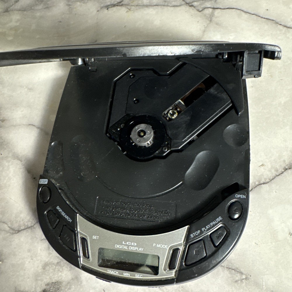 GPX Model C3914 Portable CD Disc Player 10 Second Esp Tested