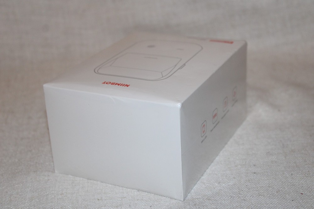 NIIMBOT B1 Label Maker Machine with Portable Bluetooth Thermal Printer Sealed