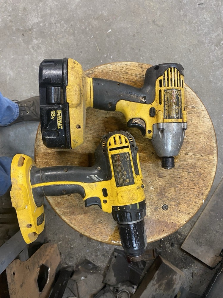 Dewalt 18v Dw056 AndDc720 Power Tool Combo Kit