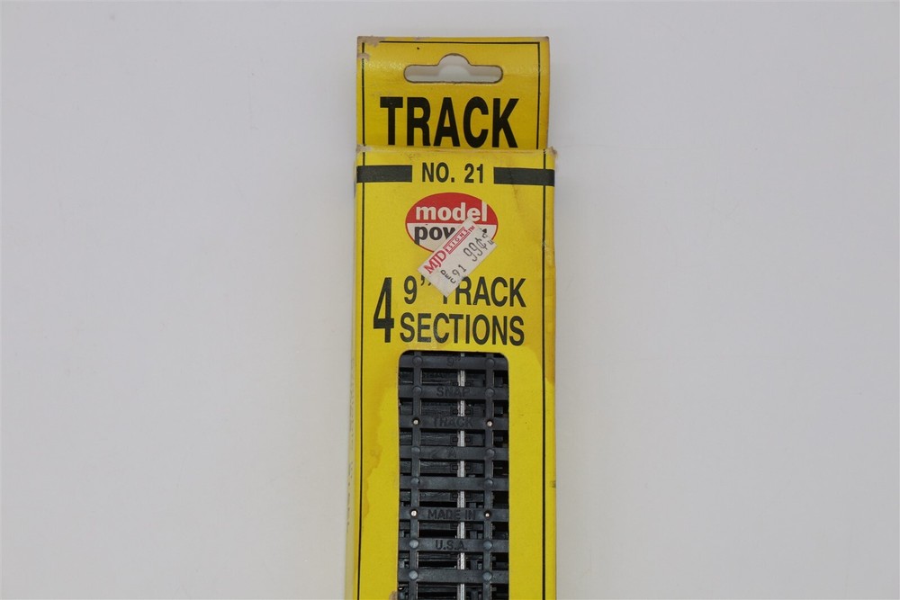 Model Train NO.21 - MODEL POWER (4) 9" TRACK SECTIONS - NIP -