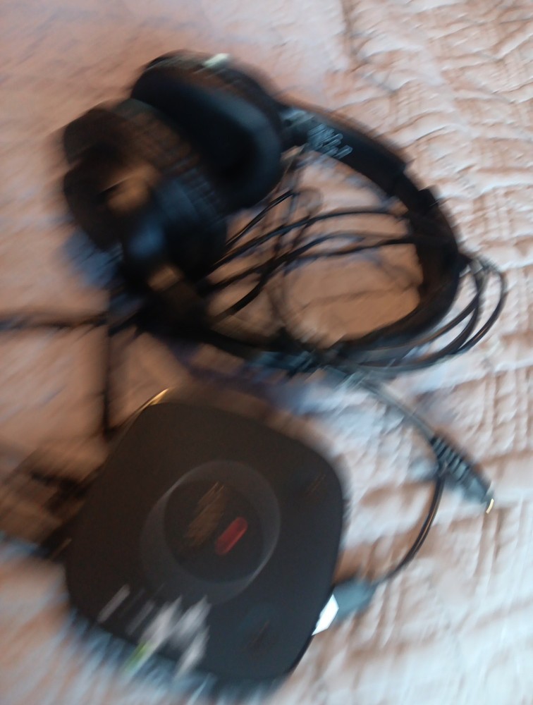 1Mii B0302 Wireless Audio Adapter Black Transmitter,MPOW Headphones 100maDC5V