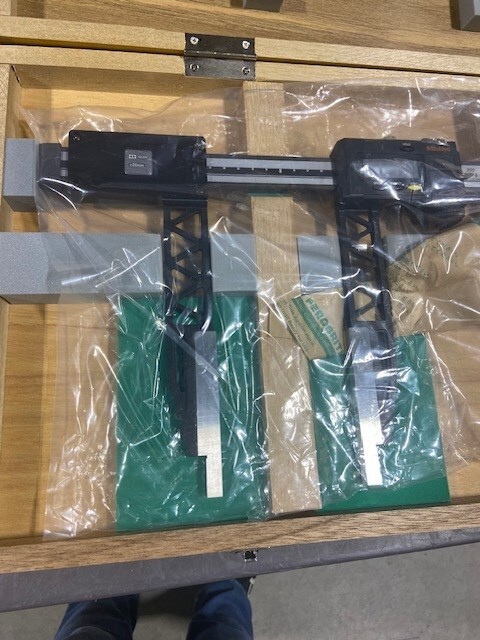 Mitutoyo ABS Coolant Proof Carbon Caliper CFC-60GL, 552-151-10 - NEW