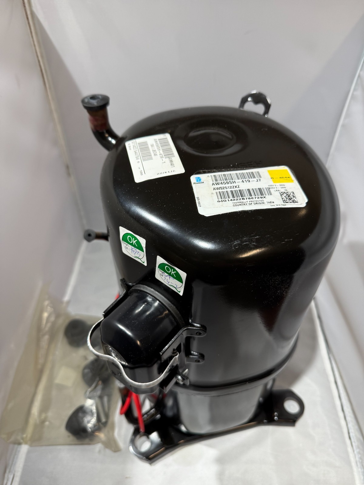 Tecumseh comp-AWS2512ZKZ- 2 1/4 hp 208-230.v 3ph 9100 Btu R404A R448A