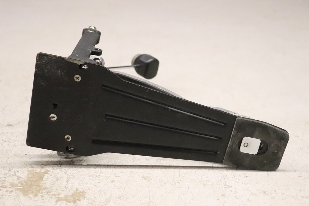 Pearl P-900 Single Chain Solid Base Bass Drum Pedal