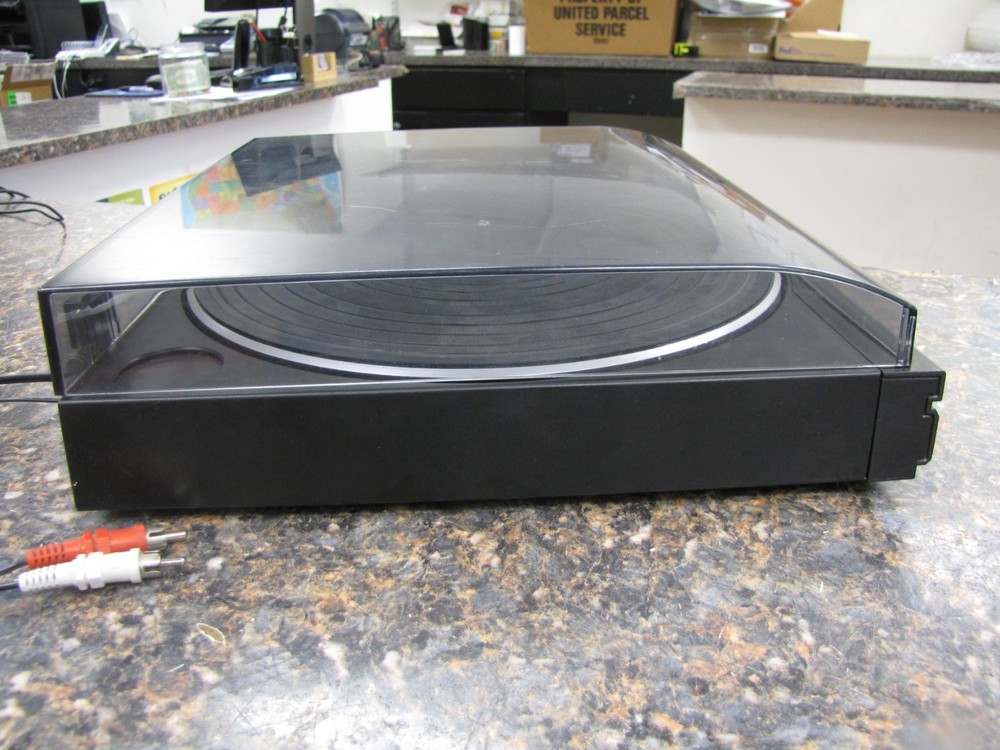 Sony Servo Controlled Turntable, Automatic Stereo System Model PS-LX47P -MR32