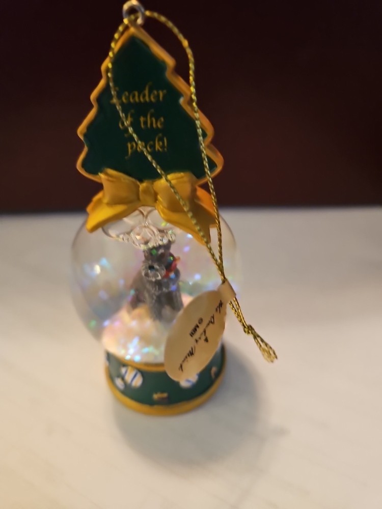 the danbury mint christmas mini globe snow