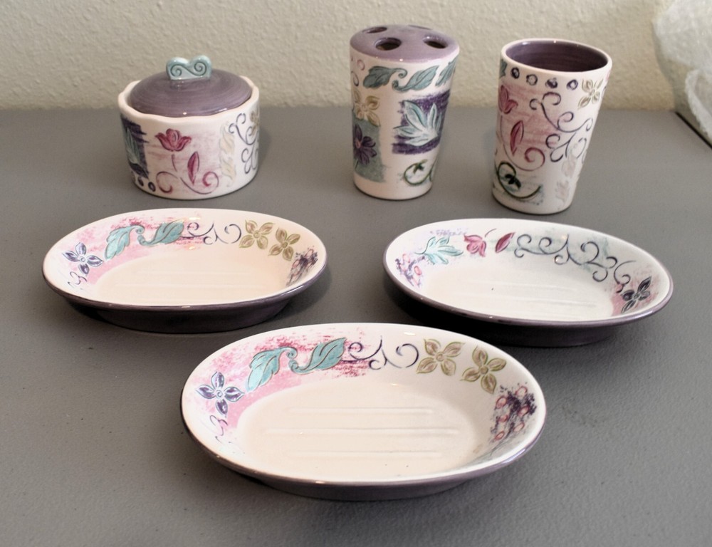 Set of (7) Favorite Things Painted Scroll Bathroom Set