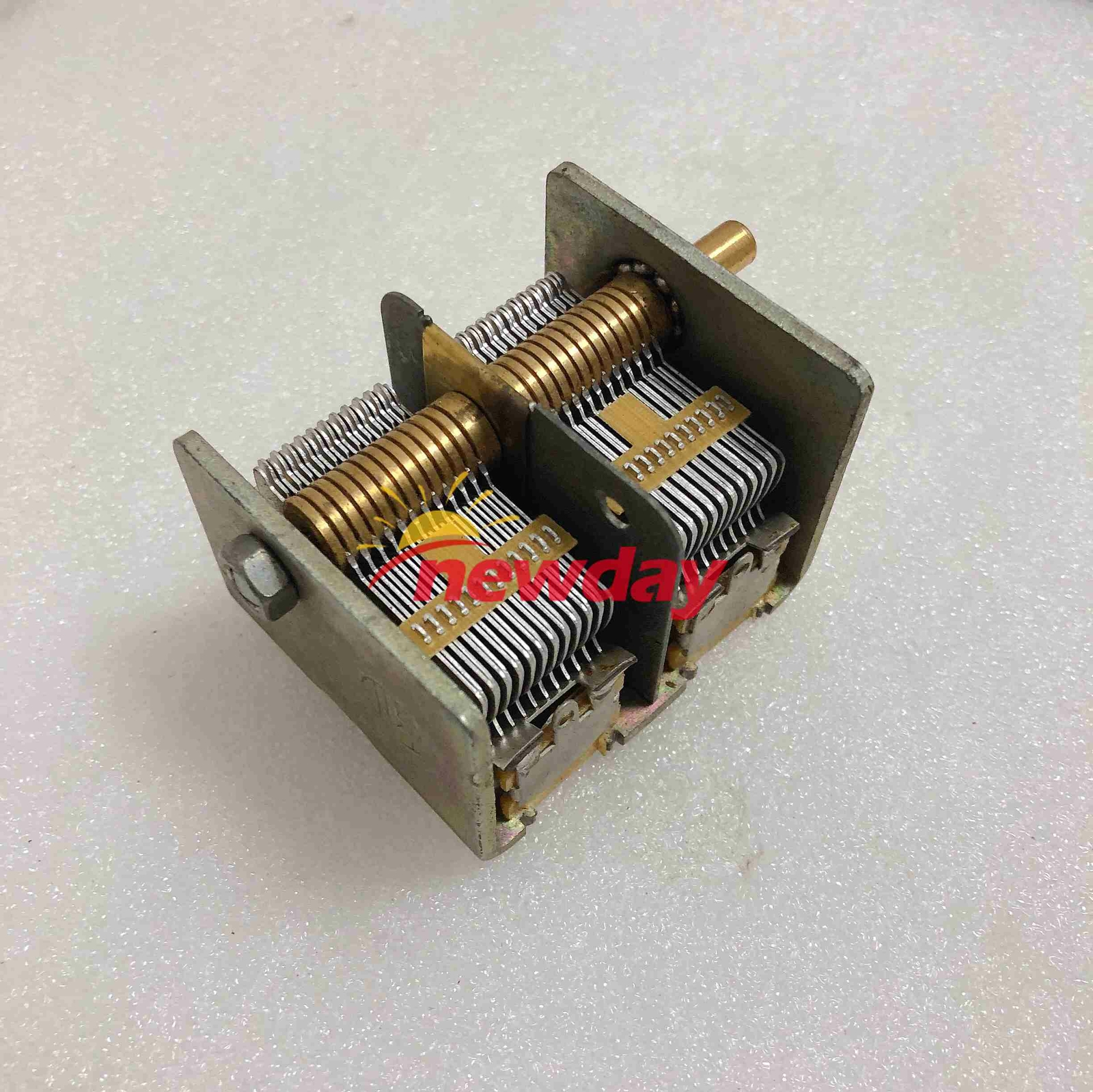 NEW! 365pF+365pF, Capacitor, Variable, Dual Section, Broadcast, Air Dielectric