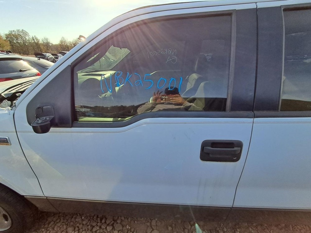 F150 2006 Glove Box 4870547