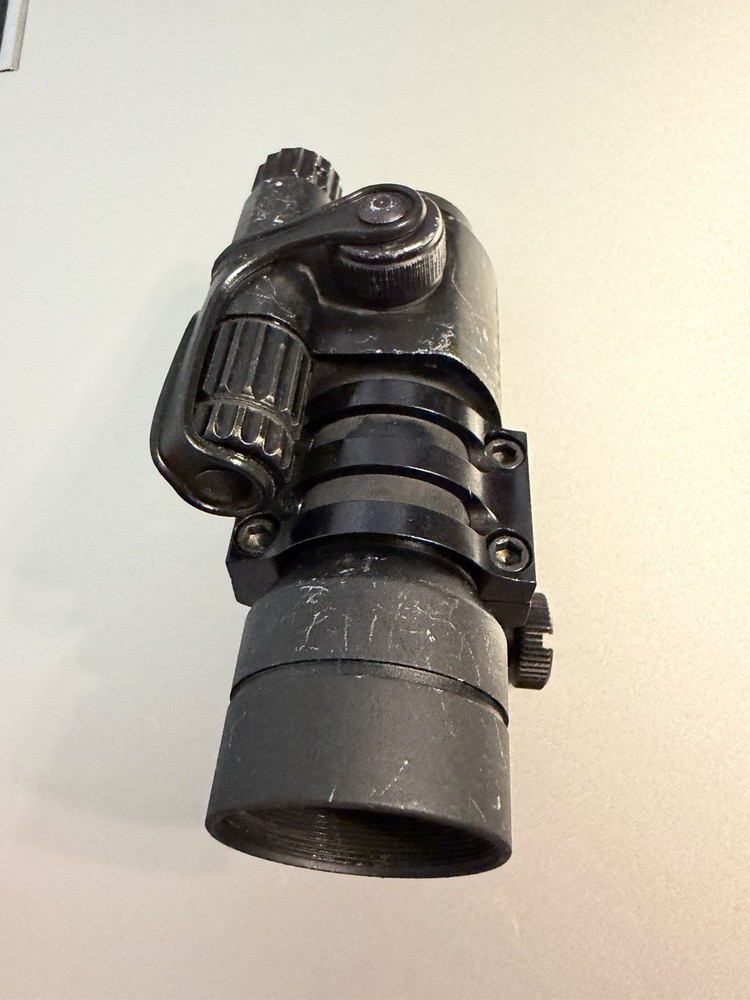 Aimpoint Comp M2 Red Dot with Wilcox Mount