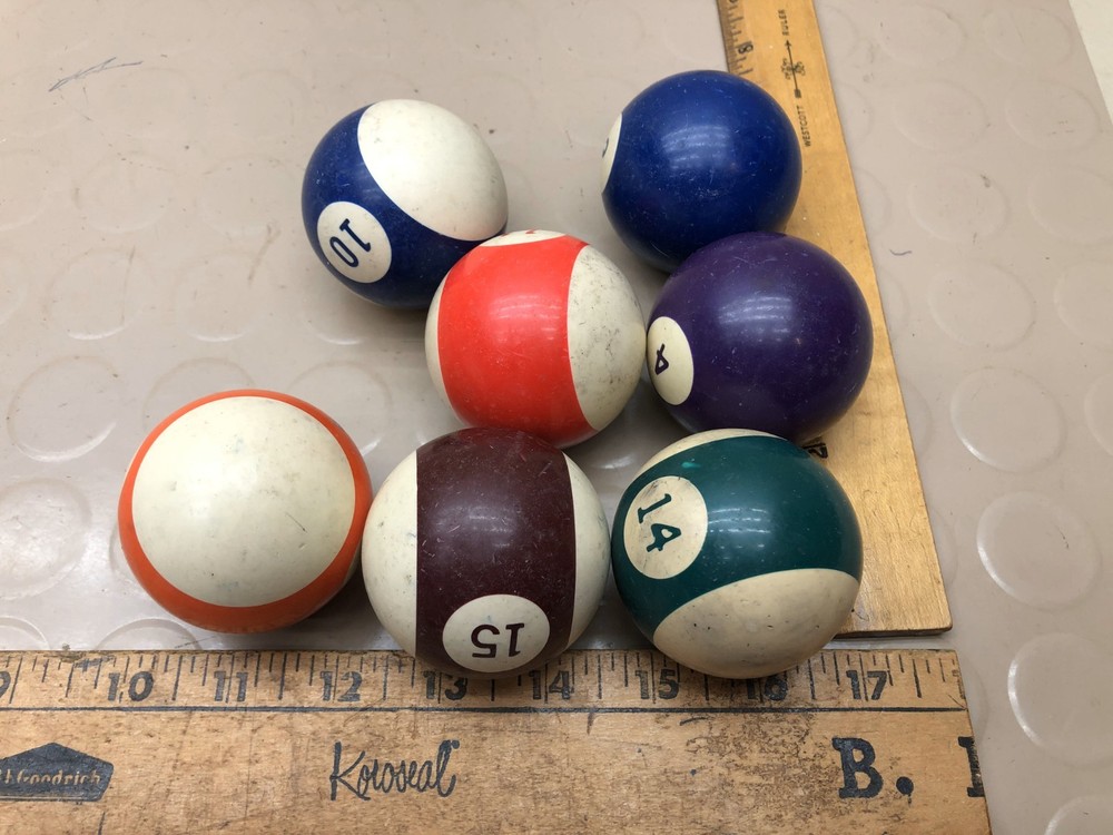 Vintage Pool Billiard Balls - B1