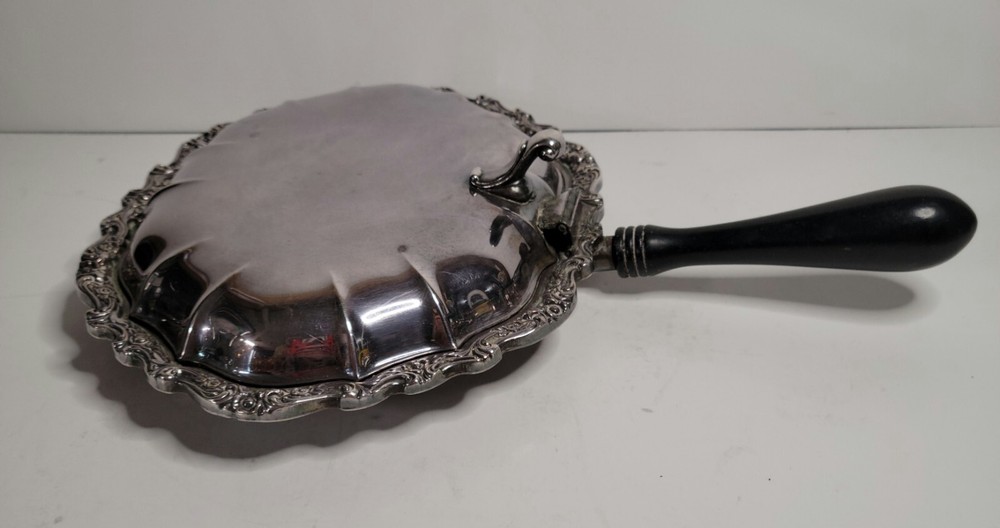 Silent Butler Crumb Catcher Silver Plate - Internation Silver Co. Countess