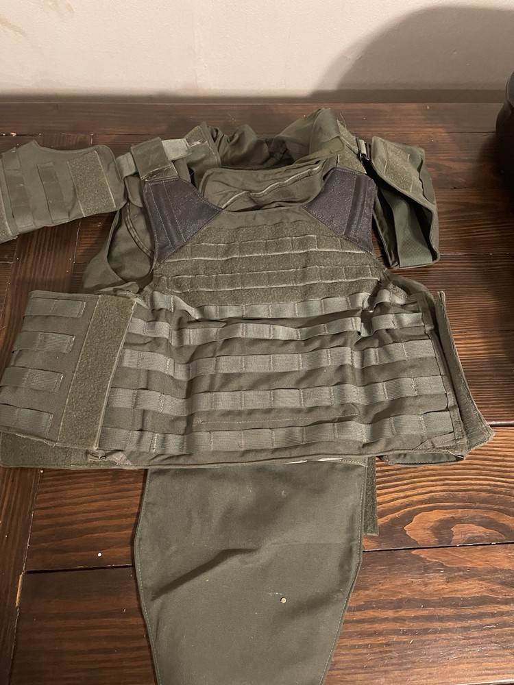 Tactical plate carrier