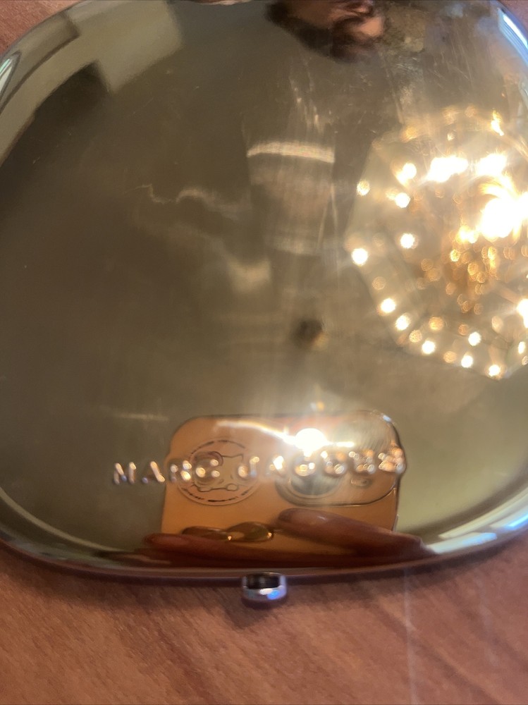 Marc Jacobs Omega Glaze No Box Color?