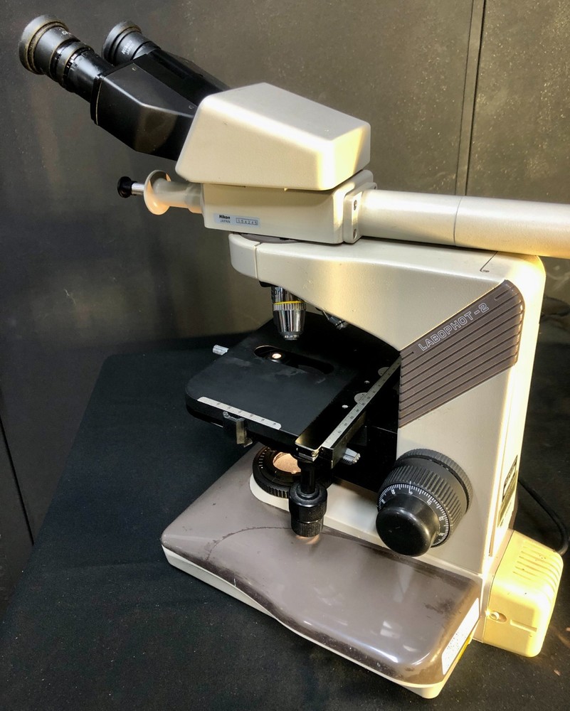 Nikon Labophot 2 Microscope Dual Viewing Heads with 5 Objectives