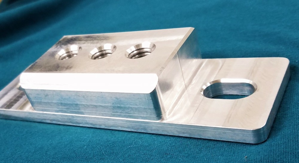 Solid Low Profile Transmission Mount Universal for TH350 TH400 Power Glide 700R4